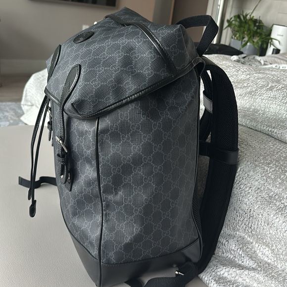 Men’s GUCCI medium backpack with interlocking G - like new, used once - Picture 5 of 13